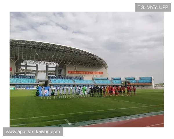 中国足球青训教练的培养路径，中国足球青训队员年龄是多少岁